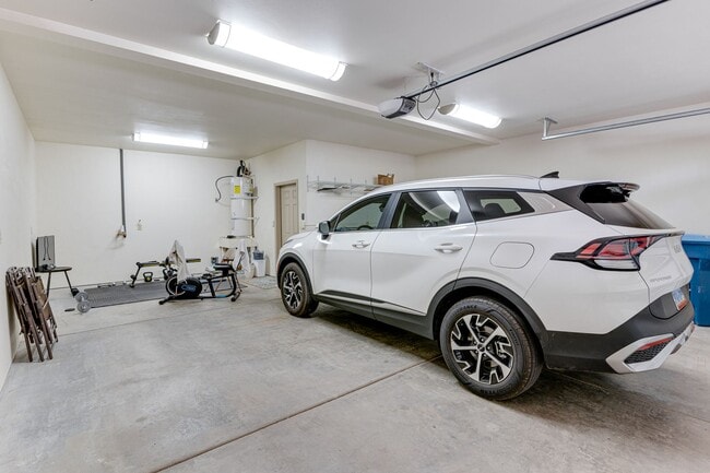 Building Photo - Peaceful Mountain Retreat with Stunning Views in Mount Charleston!