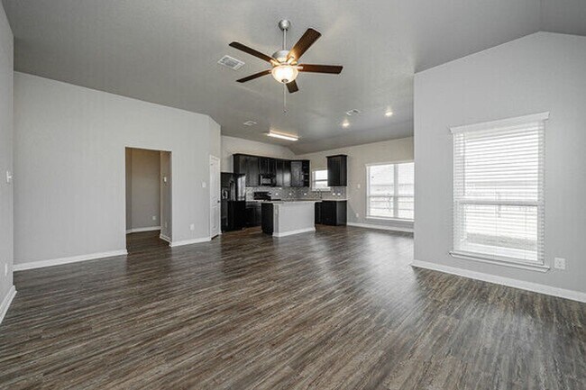 Building Photo - Spacious Single-Family Home Available Now!