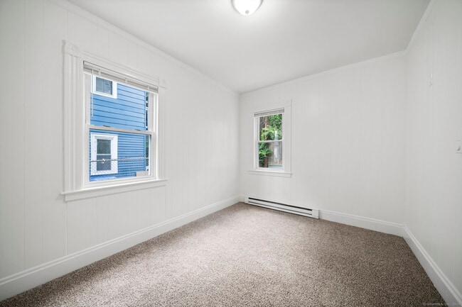 Building Photo - 220 Hillside Ave