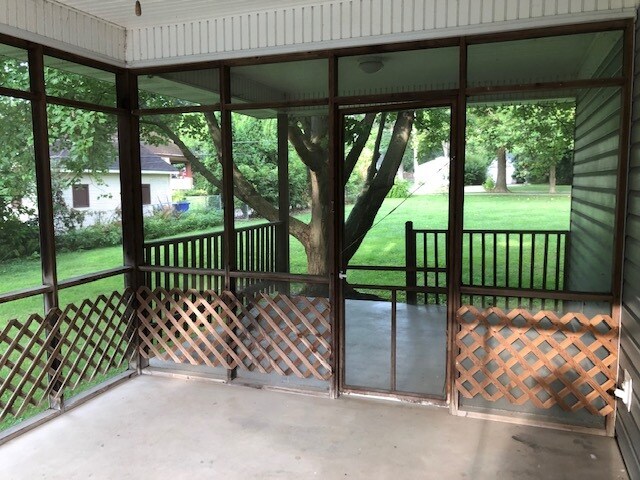 Building Photo - 121 Highland Dr