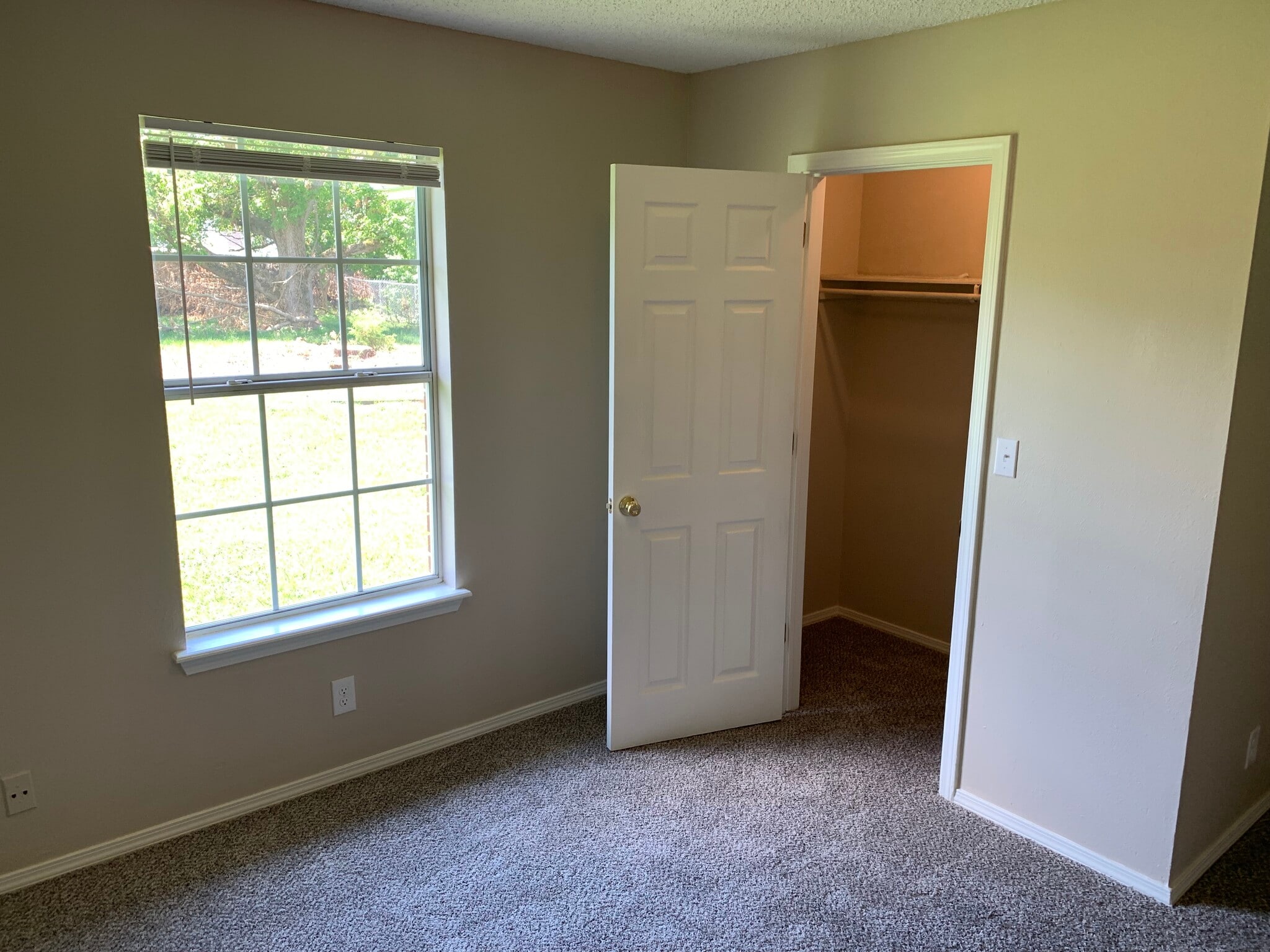 Building Photo - 507A Camellia Dr