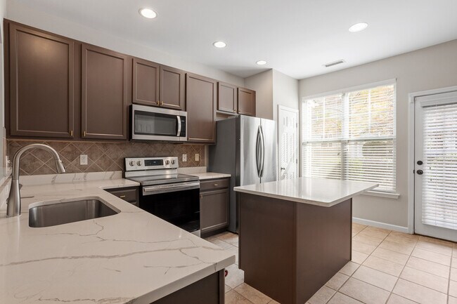 Building Photo - 6632 Clarksburg Pl