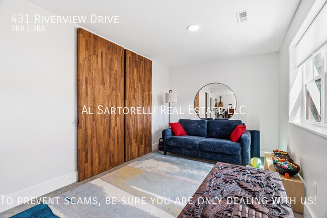 Building Photo - 431 Riverview Dr
