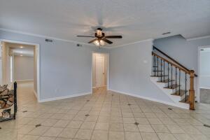Building Photo - 2211 Pleasant Dr