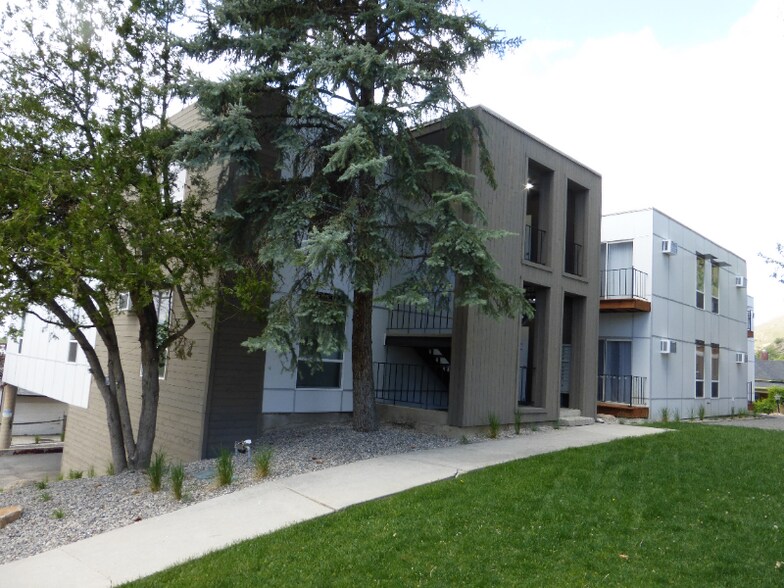 Building Photo - 172 W Clinton Ave