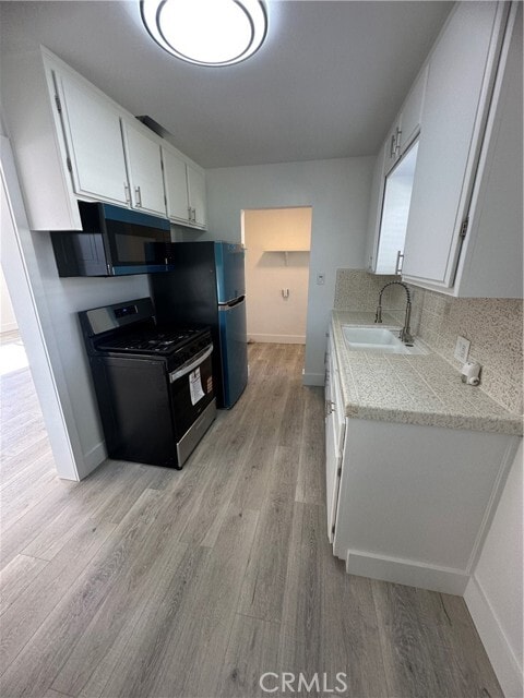 Building Photo - 453 N Bandini St