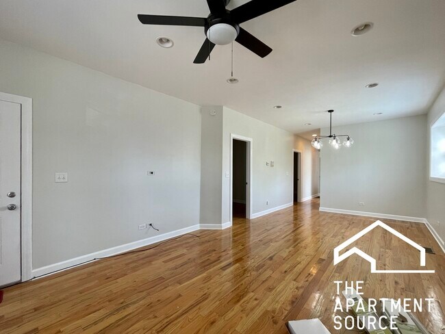 Building Photo - 3606 W Cortland St