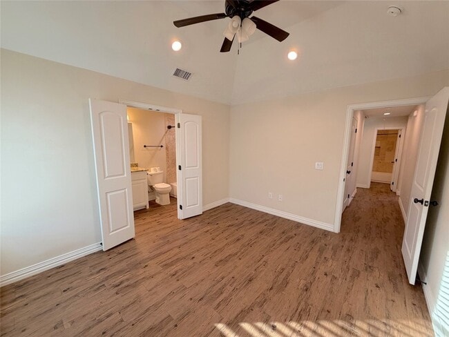 Building Photo - 1108 W Day St