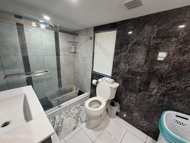 Building Photo - 191 Delaware Ave