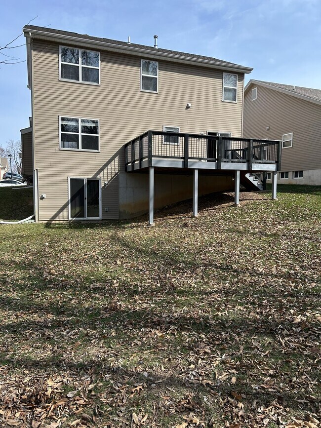 Building Photo - 538 Springhurst Pkwy