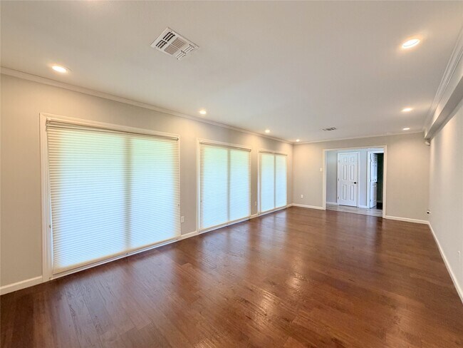 Building Photo - 5019 Yarwell Dr