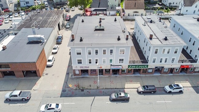 Building Photo - 423 Park Ave