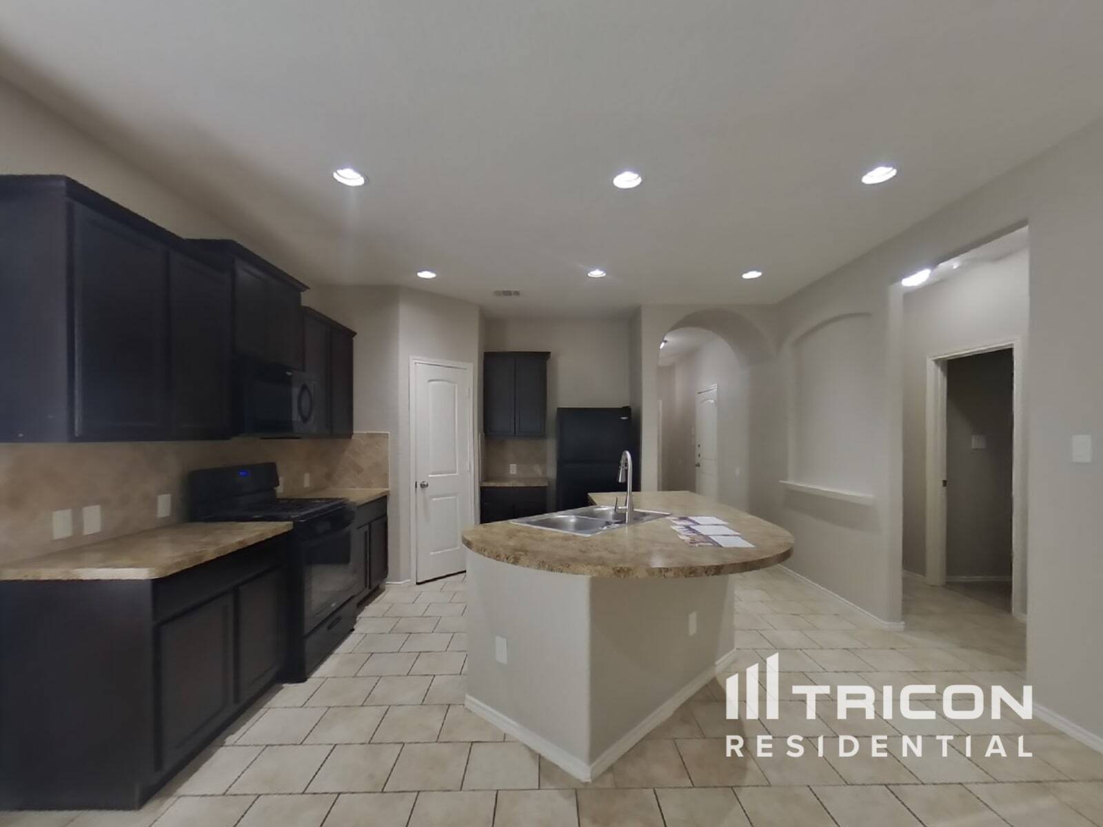 Building Photo - 9047 Kissena Park