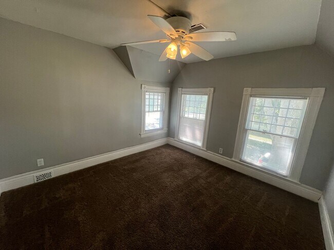 Building Photo - 2904 Q St