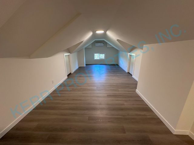 Building Photo - Charming 2-Bed, 2-Bath Duplex Retreat in V...