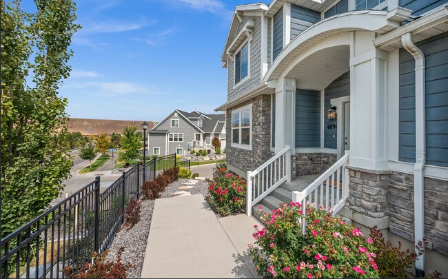 Building Photo - 3 Bedroom/2.5 Bathroom Townhouse in Lehi