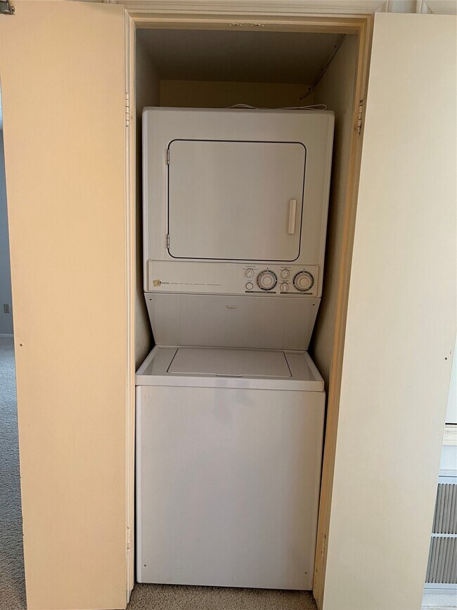 Building Photo - 7950 N Stadium Dr