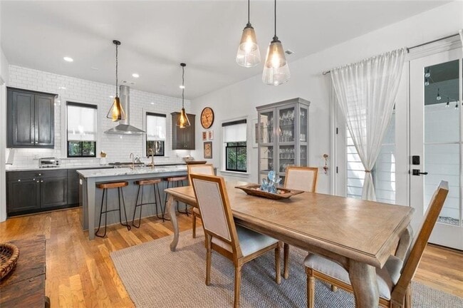 Building Photo - 518 Bismark Rd NE