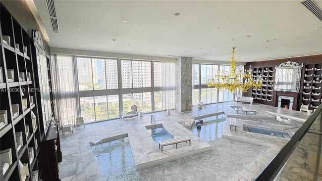 Building Photo - 465 Brickell Ave