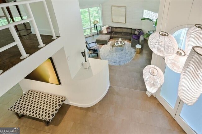 Building Photo - 625 Idlewood Dr NW