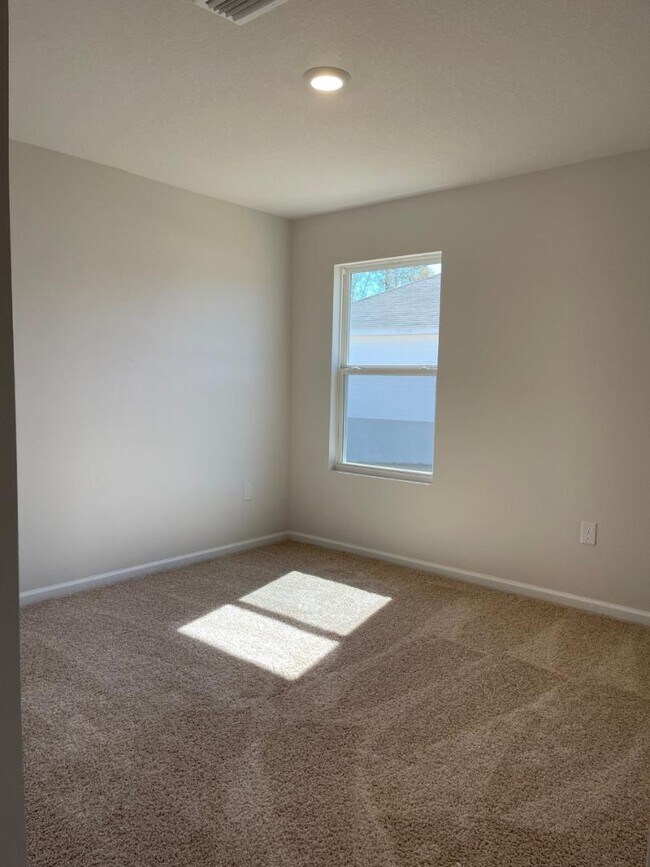Building Photo - 6461 Slabinski Ln