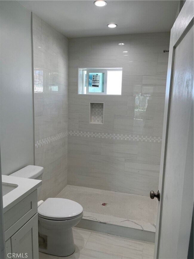 Building Photo - 223 24th St