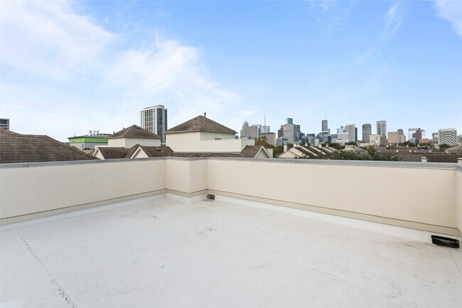 Building Photo - 1411 Elgin St