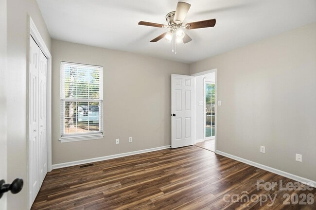 Building Photo - 3514 Deertrack Ln