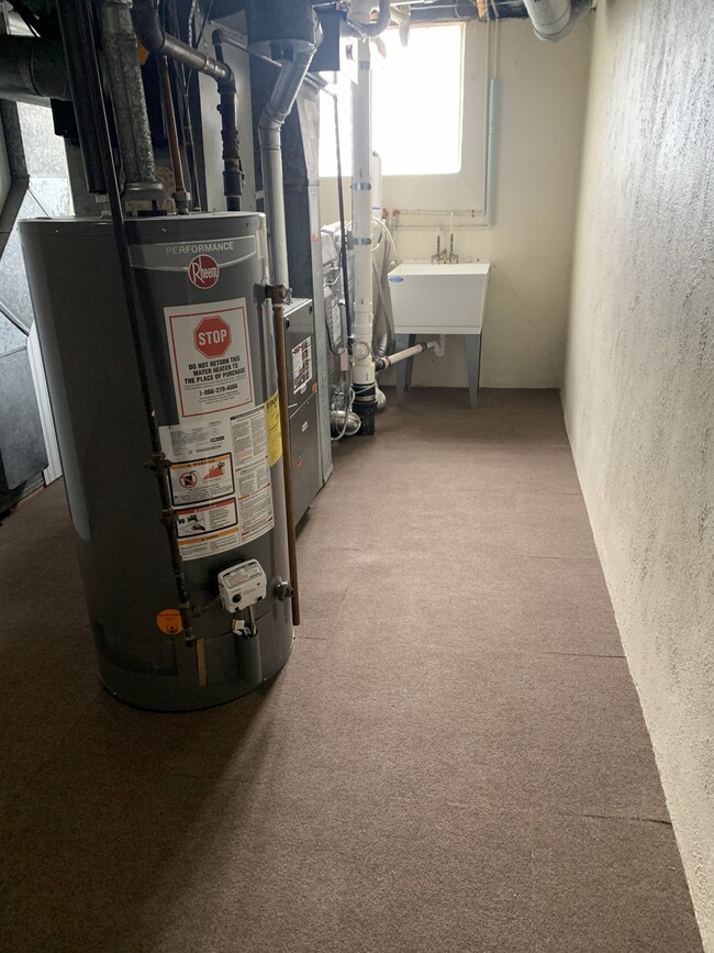 Building Photo - 5073 Grosse Pointe Ln