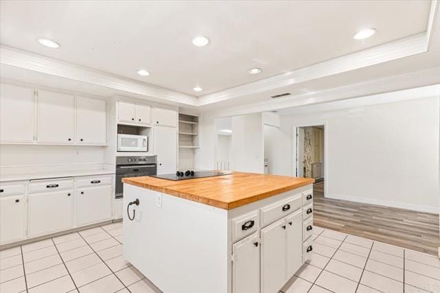 Building Photo - 25175 Hereford Dr