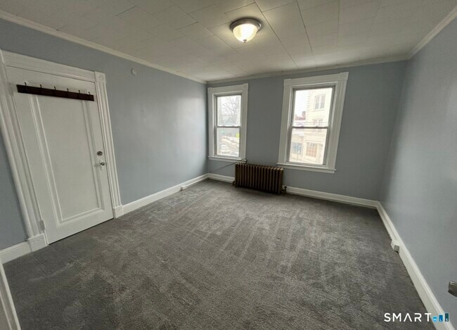 Building Photo - 17 Congress Ave