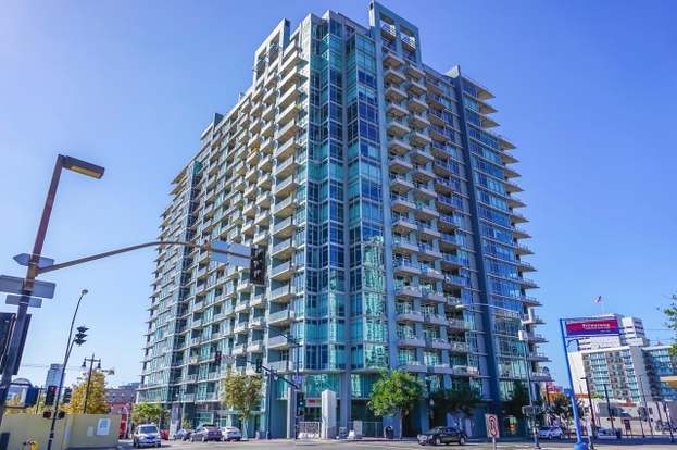 Building Exterior - 1080 Park Blvd