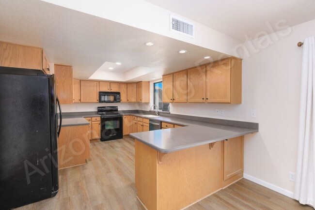 Building Photo - CHARMING NORTHSIDE HOME