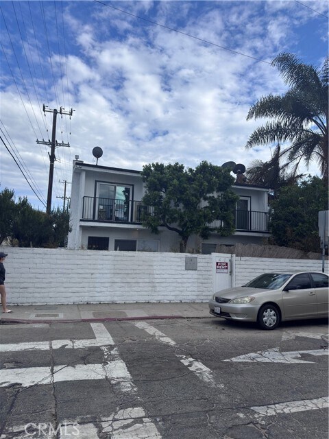 Building Photo - 40 S Venice Blvd