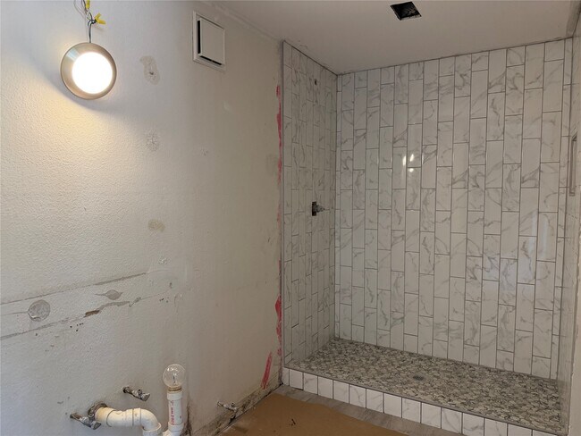 Building Photo - 1311 Antoine Dr