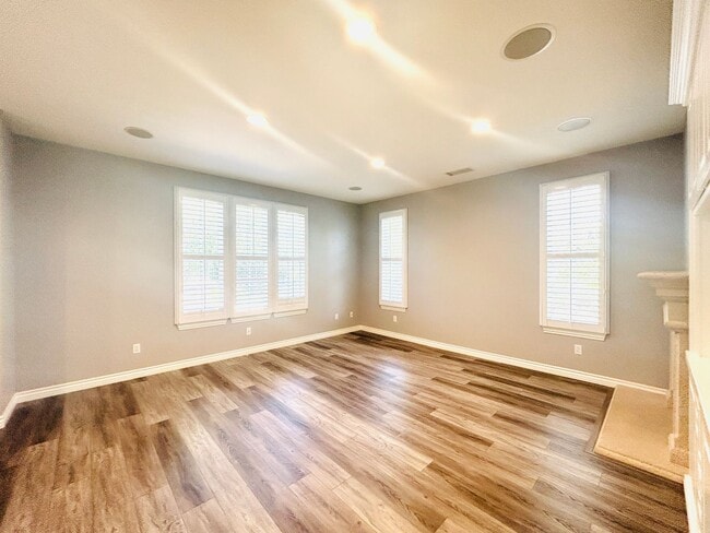 Building Photo - Lush and Lavish 4-Bedroom 4-Bathroom Neatly Tucked Away In The Colony At Calabasas