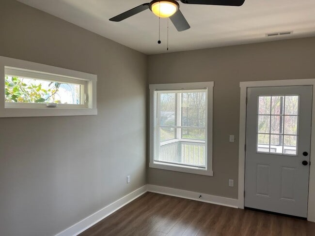 Building Photo - 37 Alex Dr