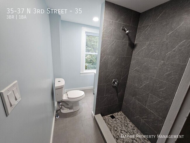 Building Photo - 35-37 N 3rd Street-35