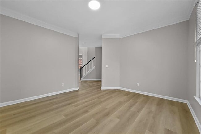 Building Photo - 137 Towne Park Dr