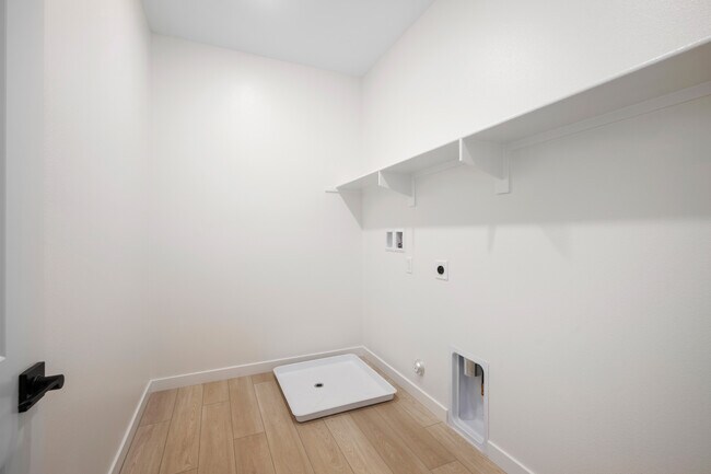 Building Photo - 23724 Wilcox Dr