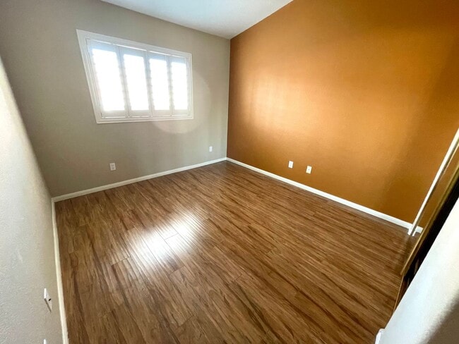 Building Photo - Hidden Gem in Gated Community - Summerlin