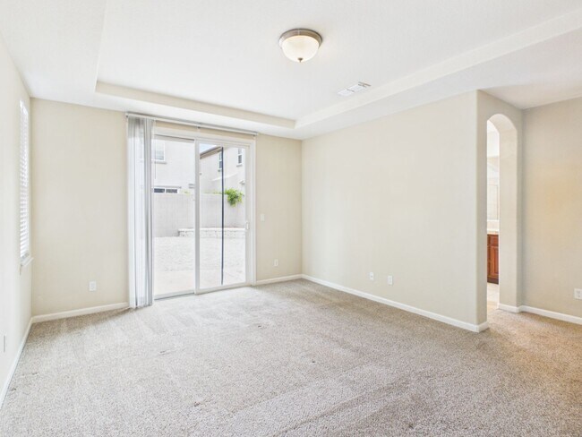 Building Photo - Single Family House