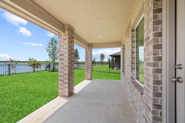 Building Photo - 3085 Emerald Ocean Dr