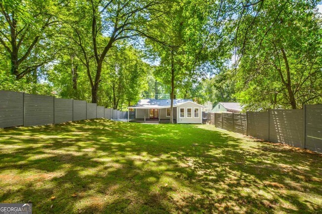 Building Photo - 1391 Kennesaw Dr NW