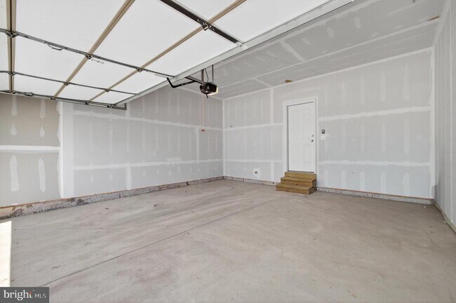 Building Photo - 619 Liberty Ridge Rd