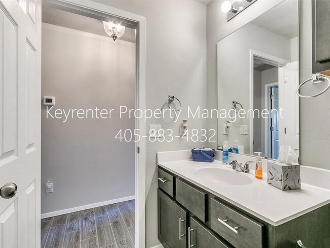 Building Photo - 1636 Eighty-Niner Ter