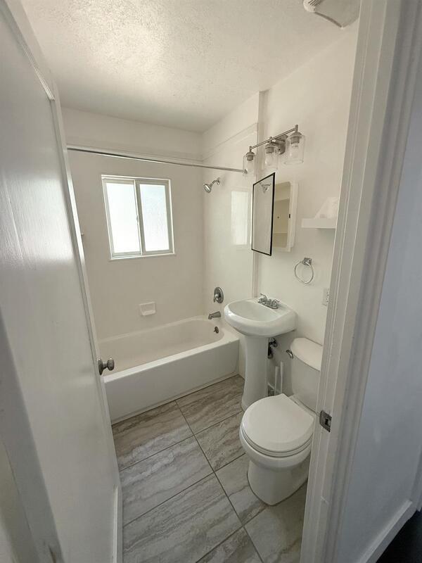 Building Photo - 620 N 300 E