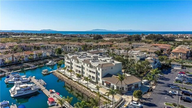 Building Photo - 4346T- Tradewinds Lookout | FURNISHED