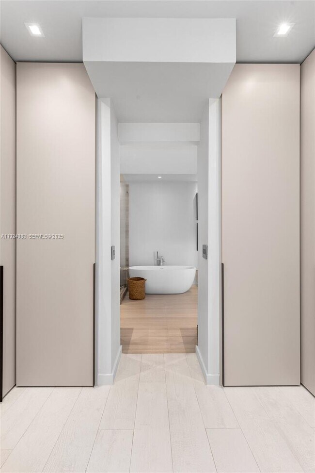 Building Photo - 773 NE 77th Terrace