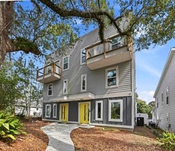 Building Photo - 1241 N Bronough St